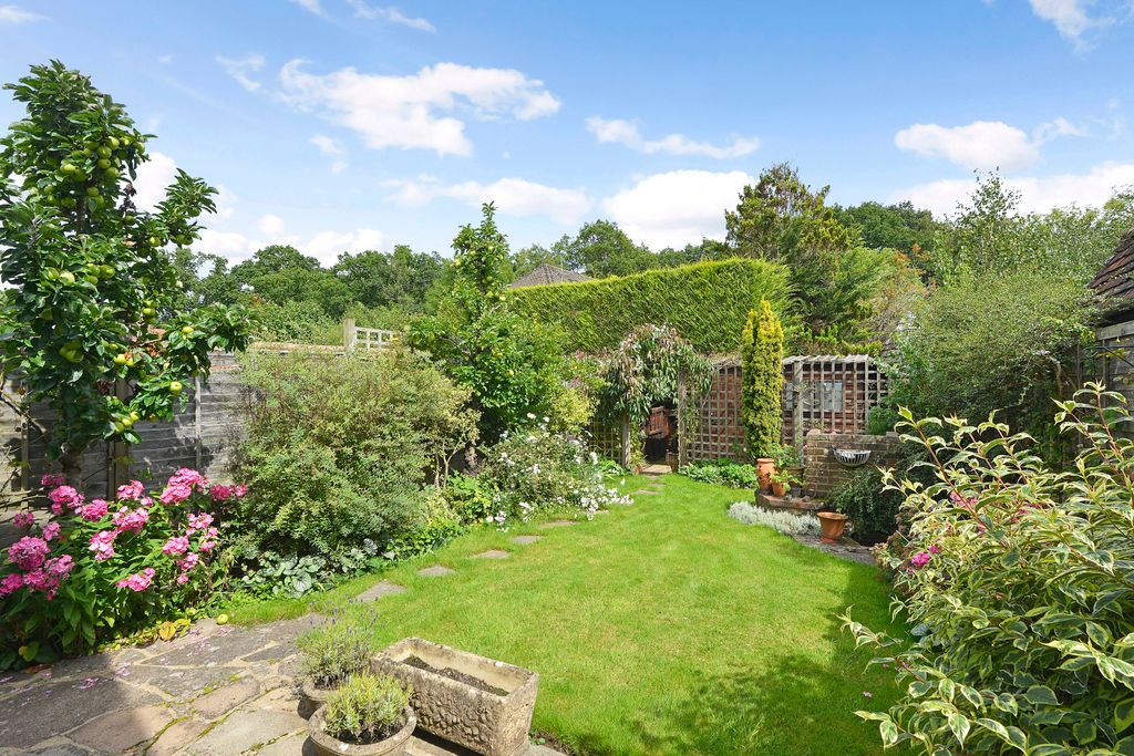 Property photo 3 of 16