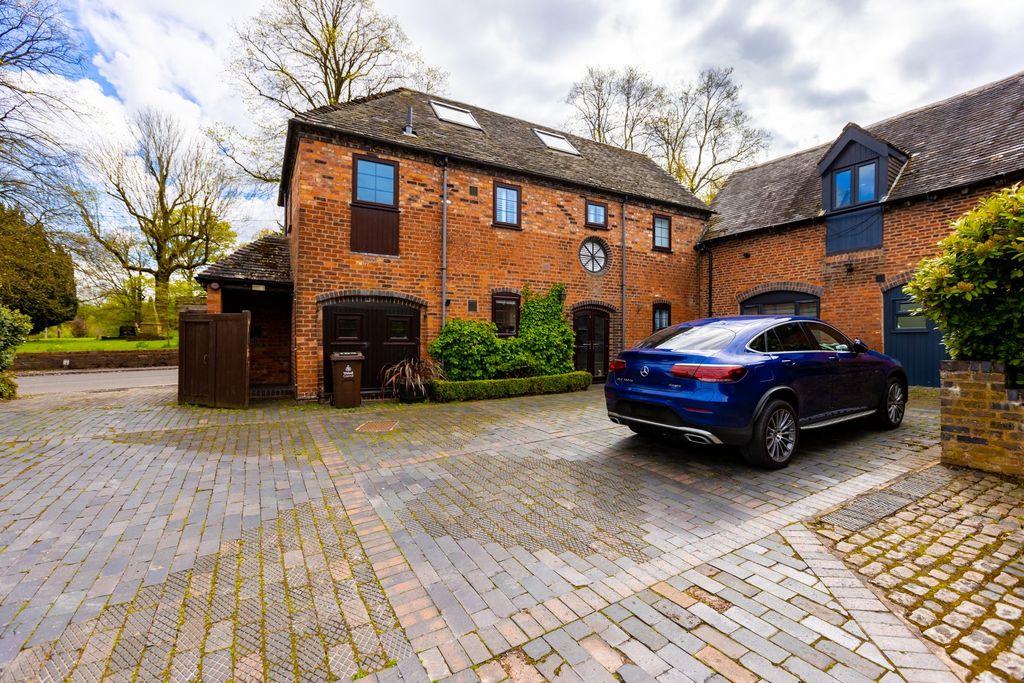 Property photo 1 of 6 Exterior