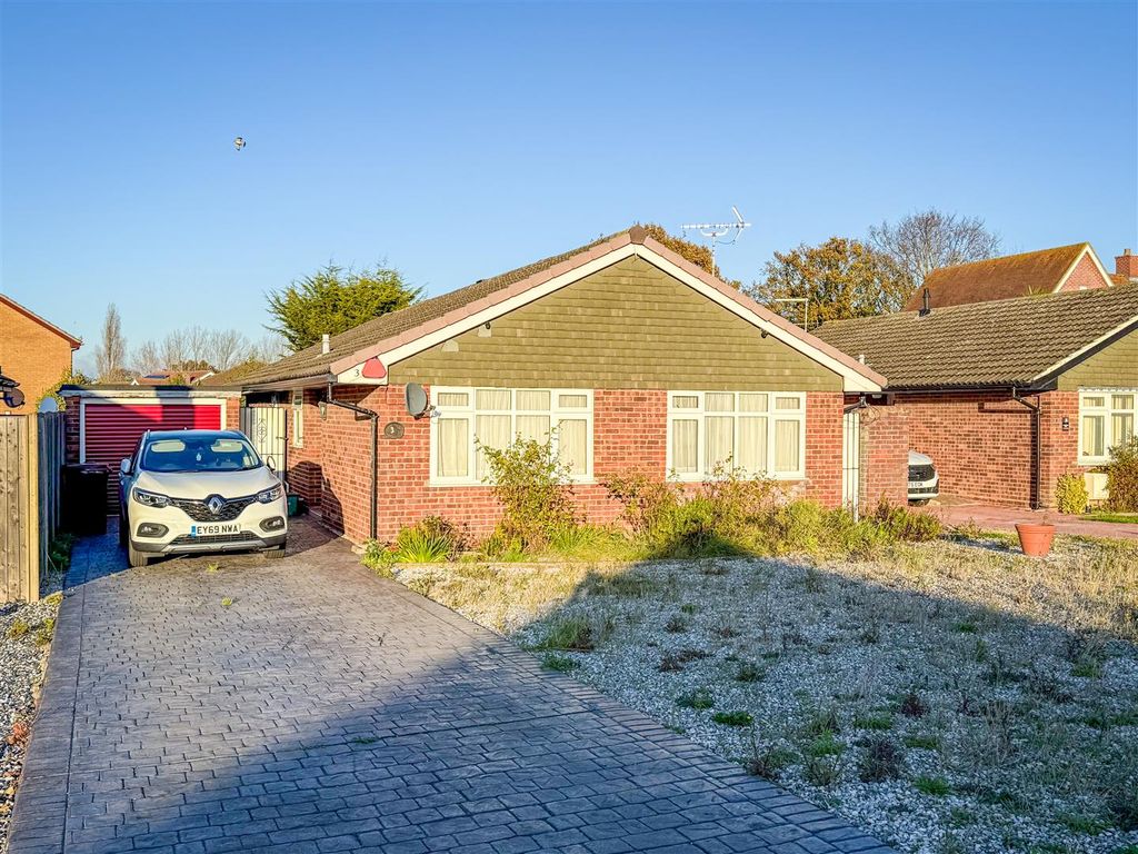 Property photo 1 of 21 Outside Front