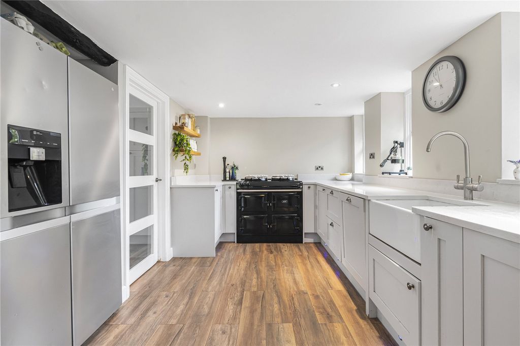 Property photo 2 of 30 Kitchen