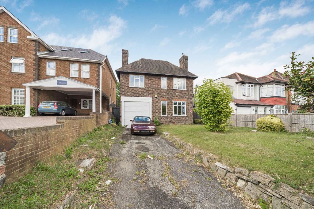 Property photo 1 of 8