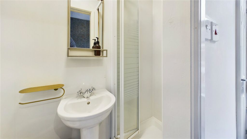 Property photo 3 of 5 Picture No. 02