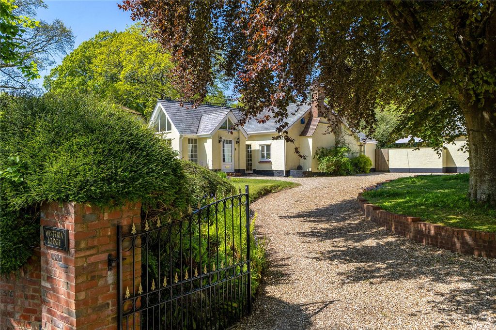 6 bed detached house for saleWest Hill Road, West Hill, Ottery St. Mary, Devon EX11