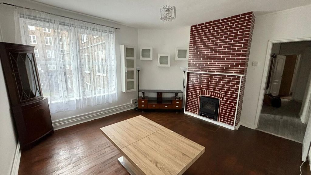 Property photo 2 of 28
