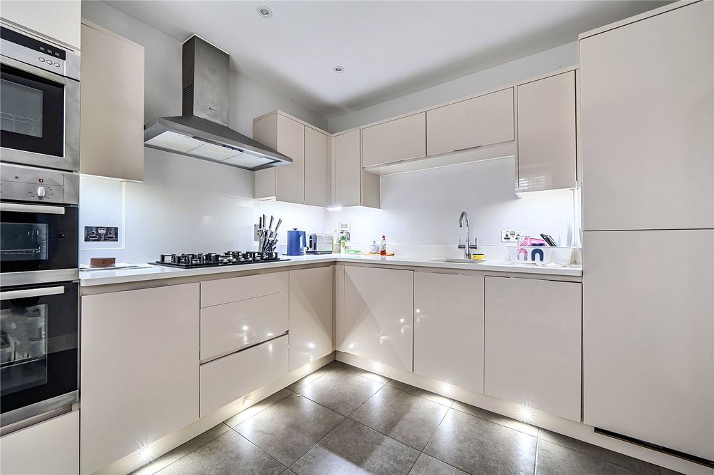 Property photo 3 of 18 Picture No. 10