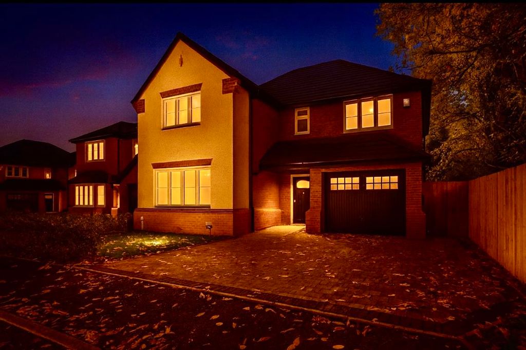 Property photo 2 of 16