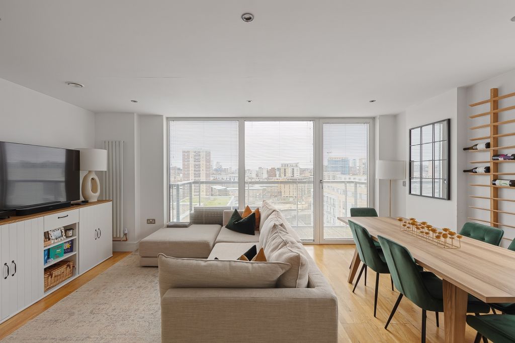 Property photo 1 of 14 094A7237