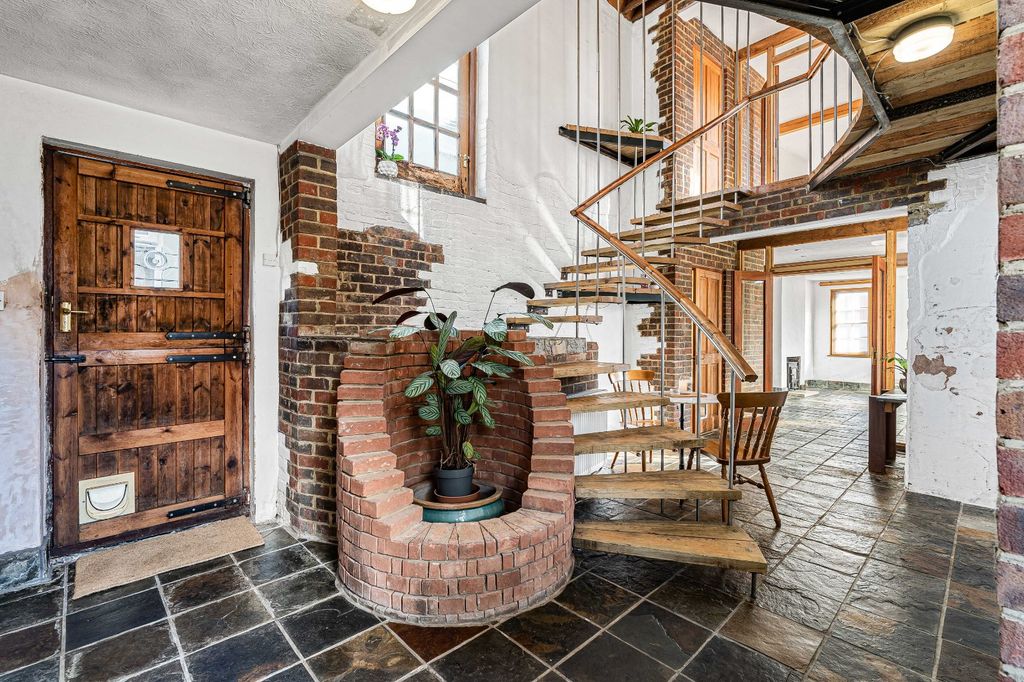 Property photo 2 of 23 Picture No. 07