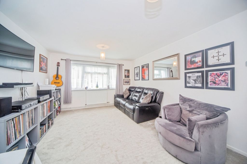Property photo 1 of 16 Pbox-Img.Jpg