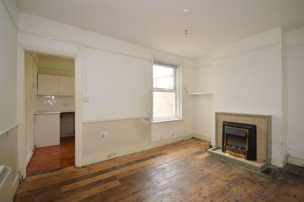 Property photo 3 of 16