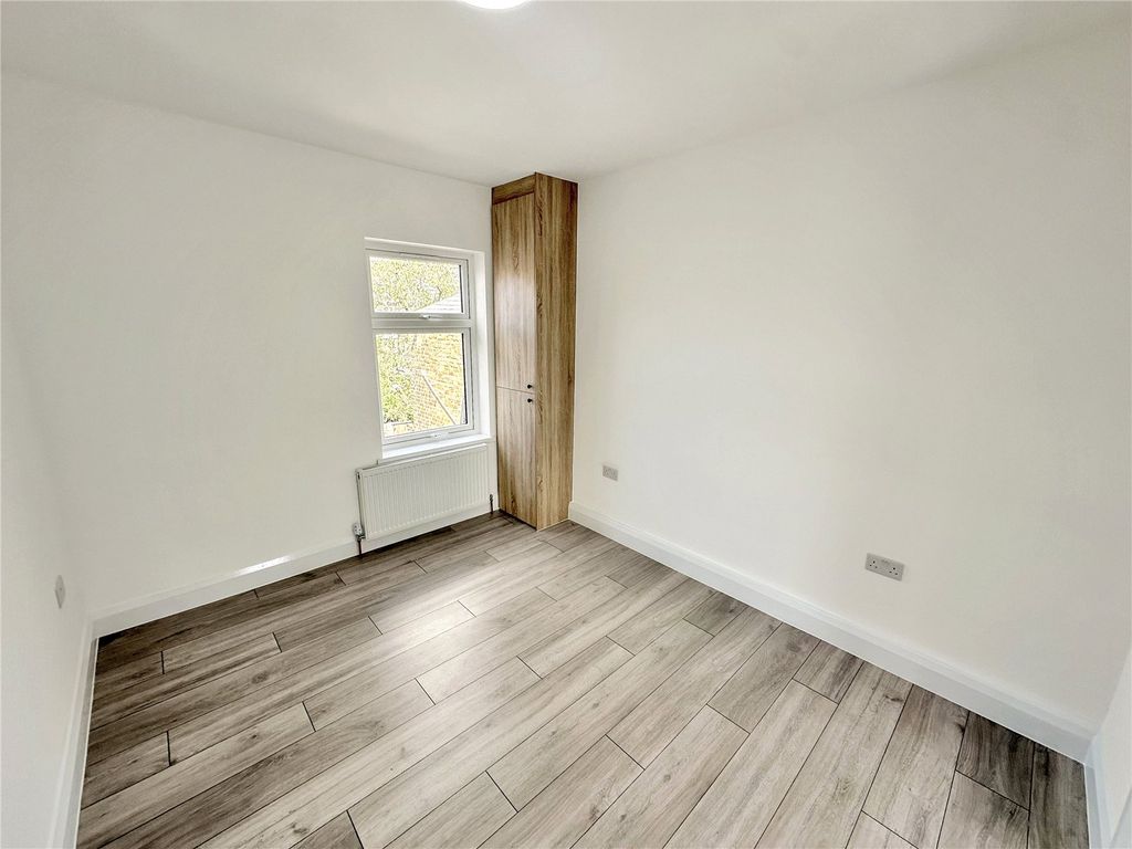 Property photo 2 of 7 Picture No. 07