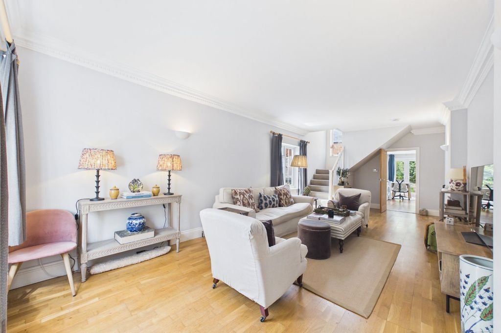 Property photo 2 of 10 Picture No. 02