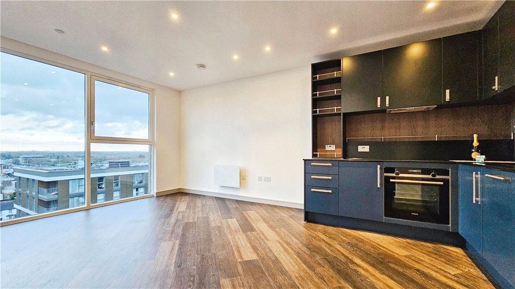 Property photo 2 of 16 Reception/Kitchen