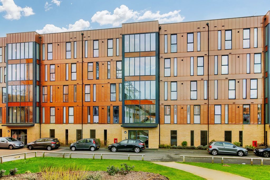 Property photo 1 of 11