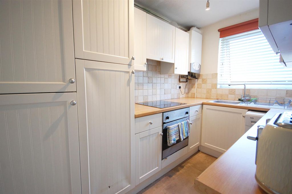 Property photo 2 of 6 Kitchen - Edited.Jpg