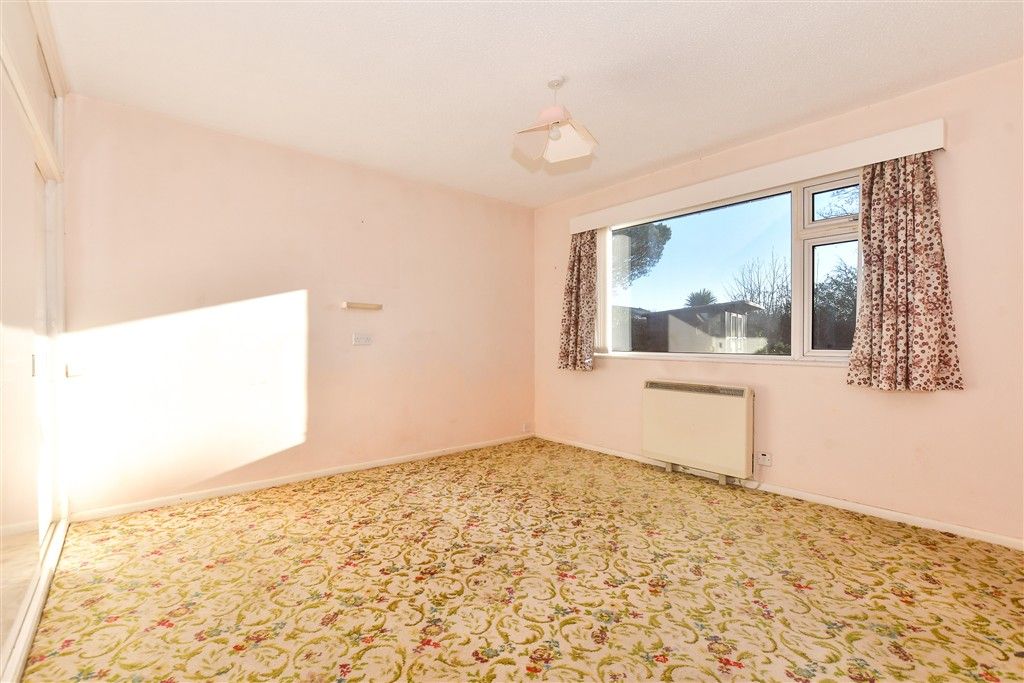 Property photo 3 of 10 Bedroom 1