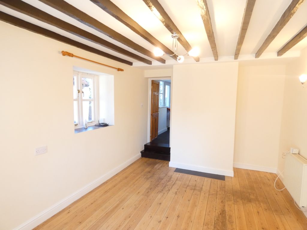 Property photo 3 of 8 Sitting Room