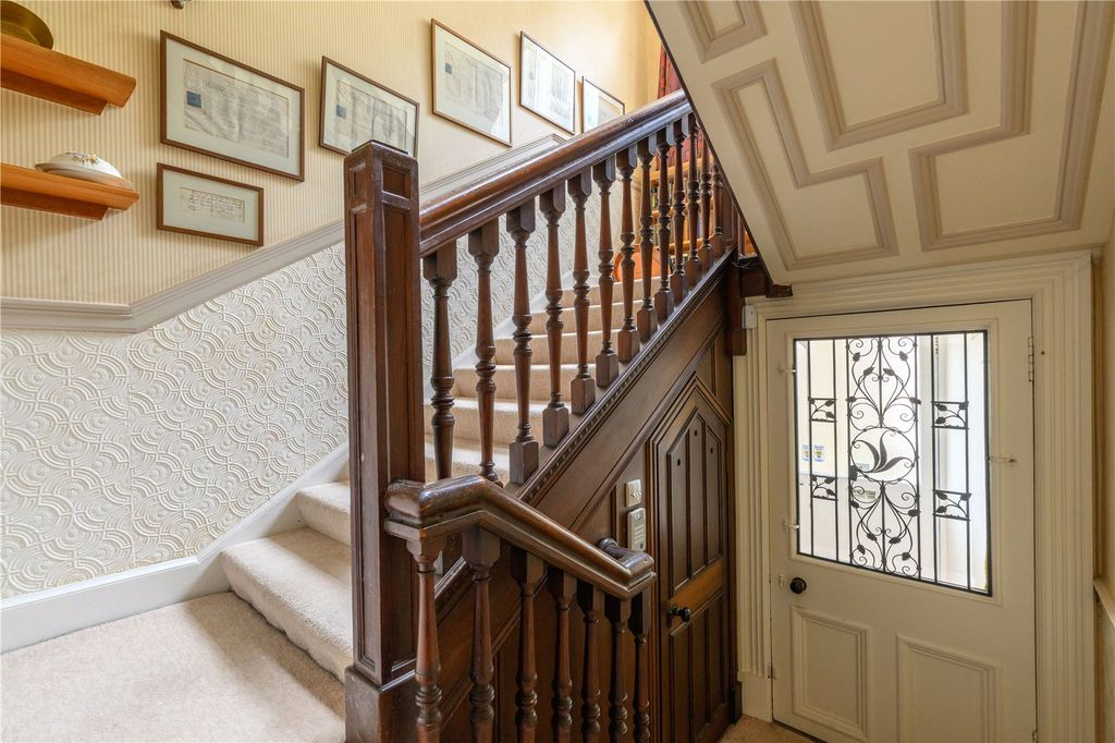 Property photo 3 of 46 Entrance