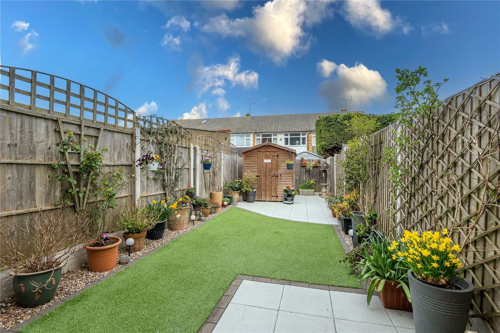 Property photo 2 of 13 Picture No. 16
