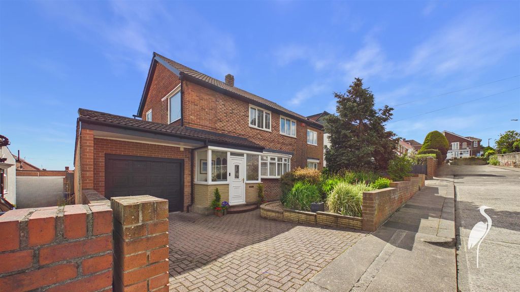 Property photo 1 of 55