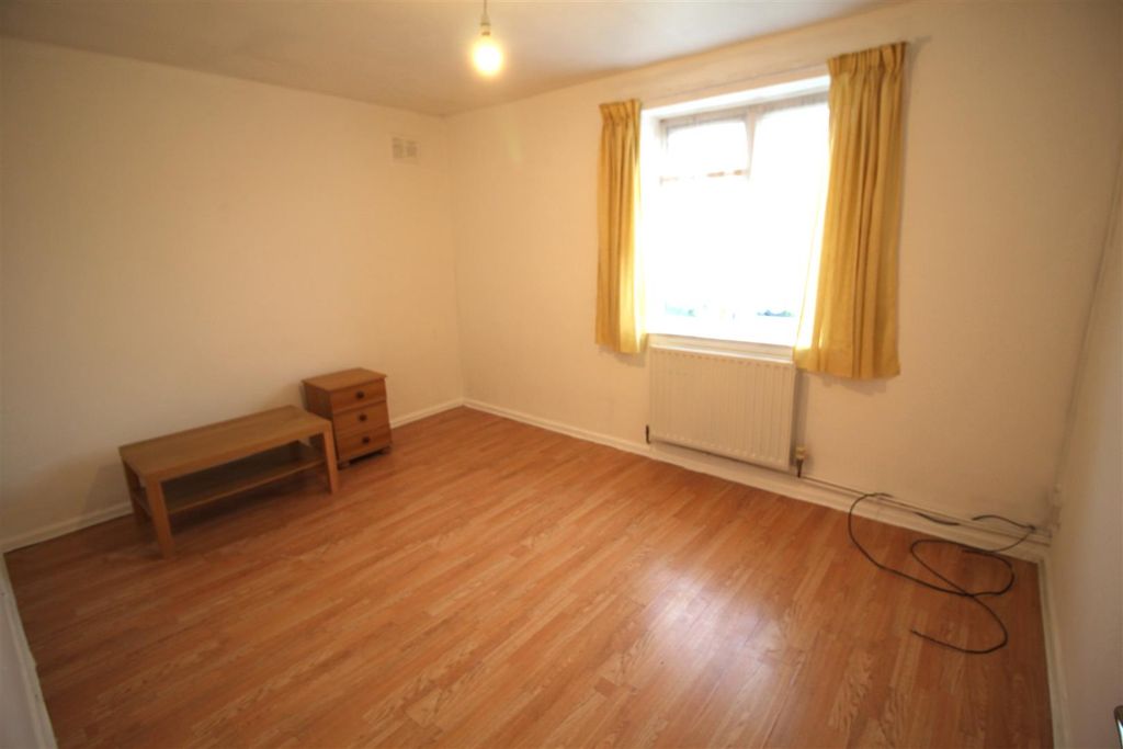 Property photo 2 of 7 Bedroom 1.Jpg