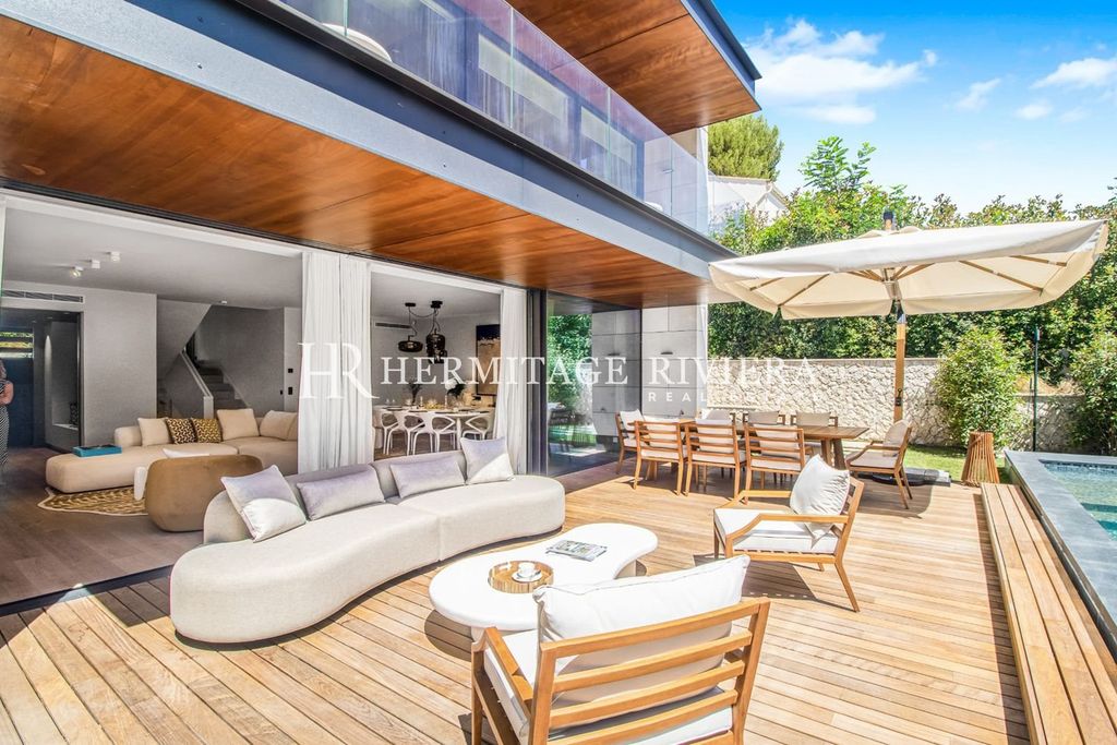 Property photo 1 of 12 Contemporary Luxury Villa - Sea Views
