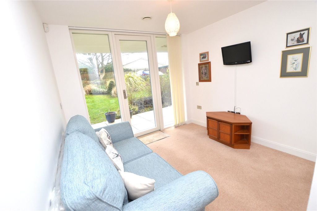 Additional image 8 of 2 bed flat for saleSea Road, Carlyon Bay, St. Austell, Cornwall PL25