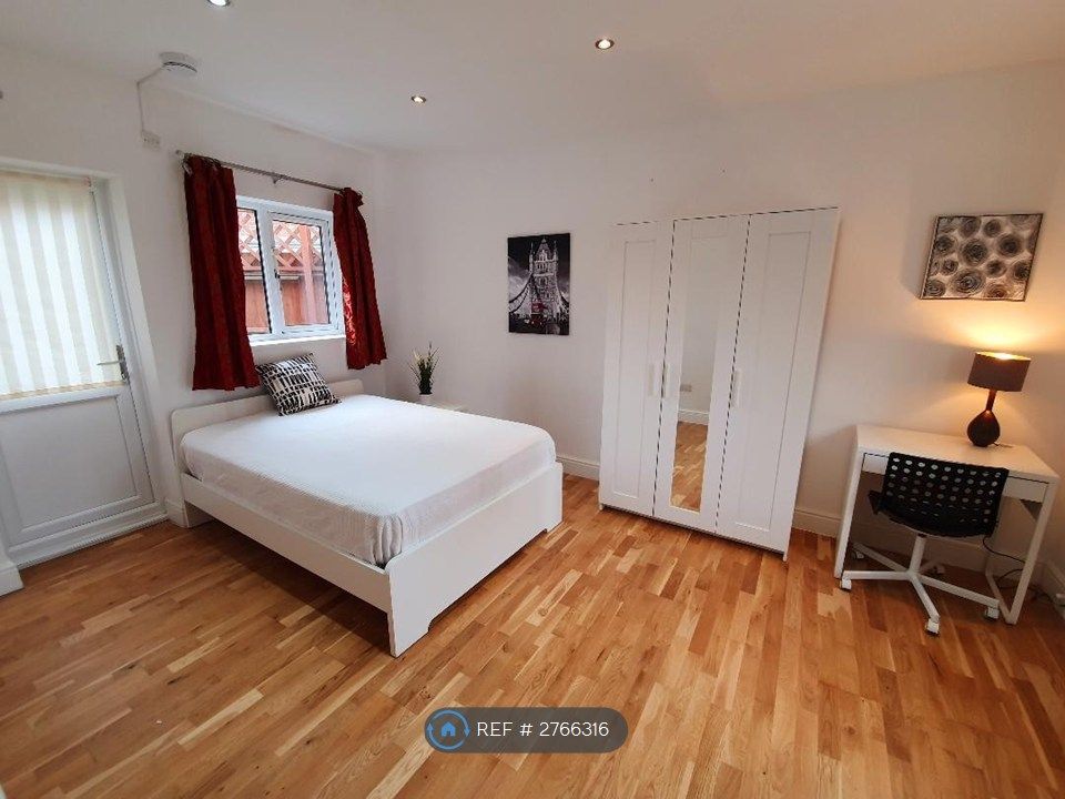 Property photo 2 of 17 Gf Bedroom 1