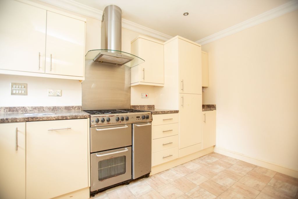 Property photo 3 of 12 Mw26-2810