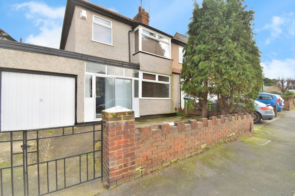 Property photo 1 of 8 External