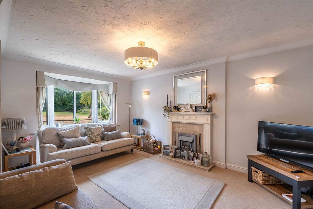 Property photo 2 of 33 Picture No. 26
