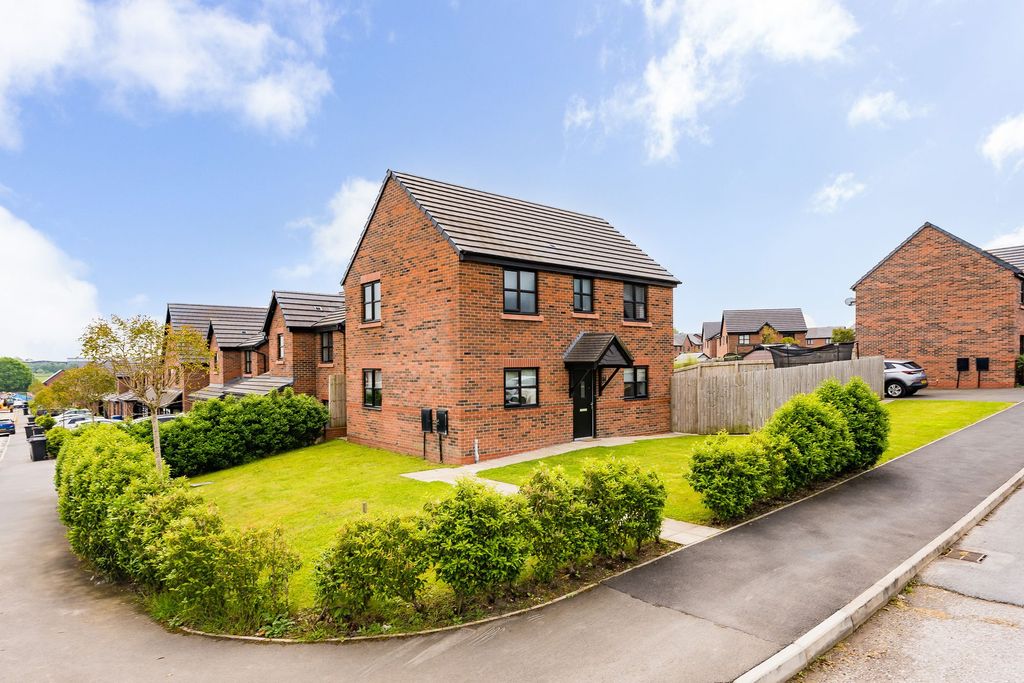 Property photo 1 of 33