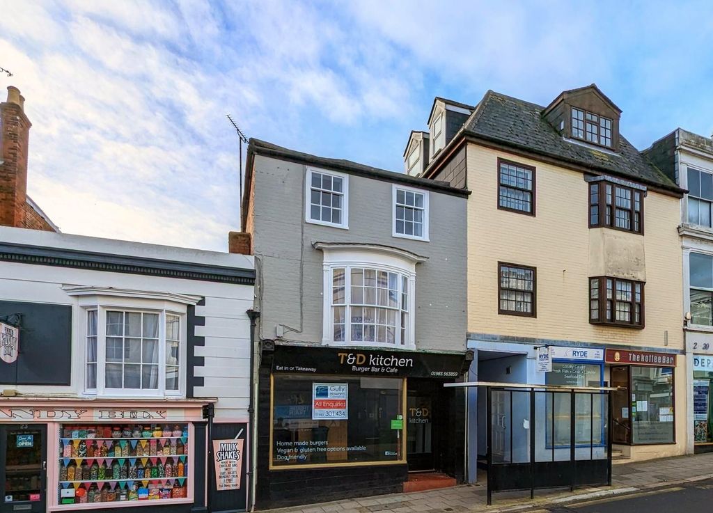 Property photo 1 of 22 The Maisonette, 24 Cross Street