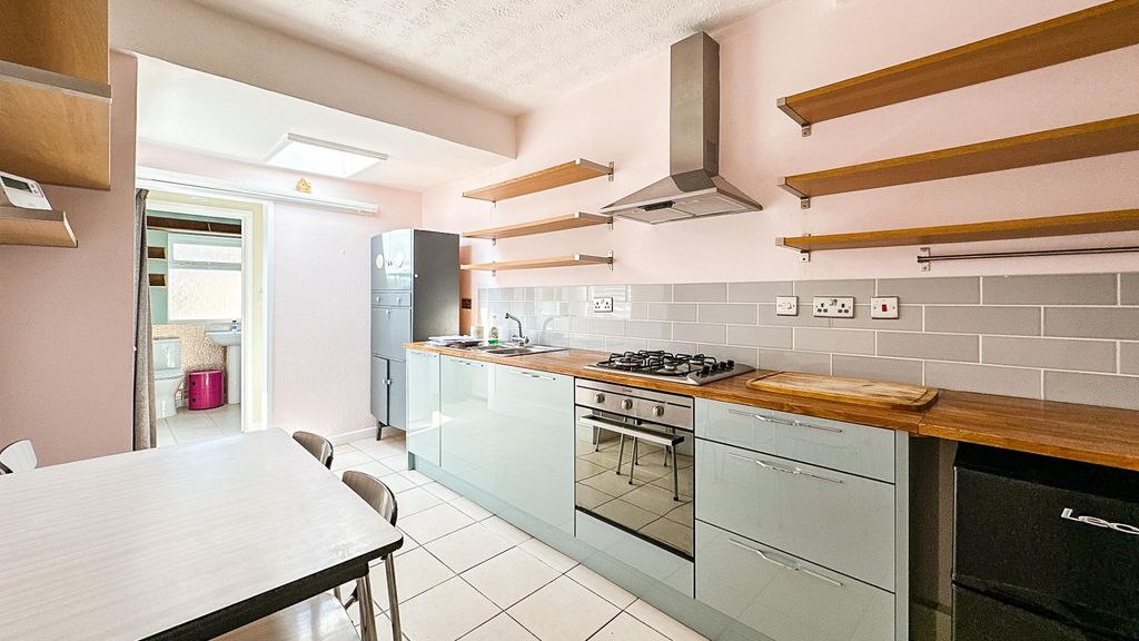 Property photo 2 of 9 Untitled-942.Jpg