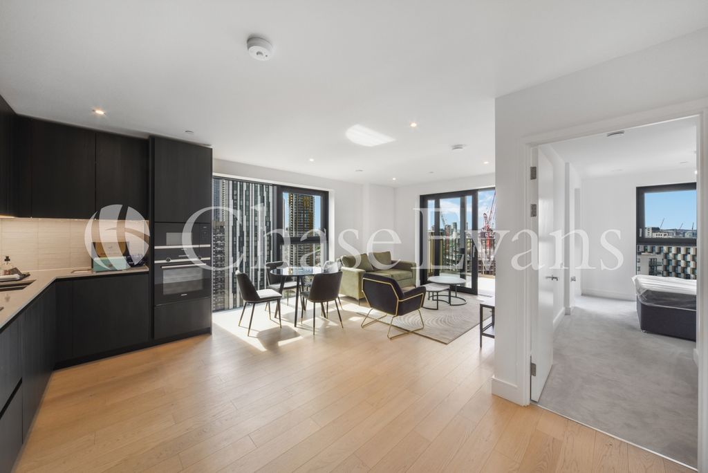 Property photo 1 of 15 Living Room