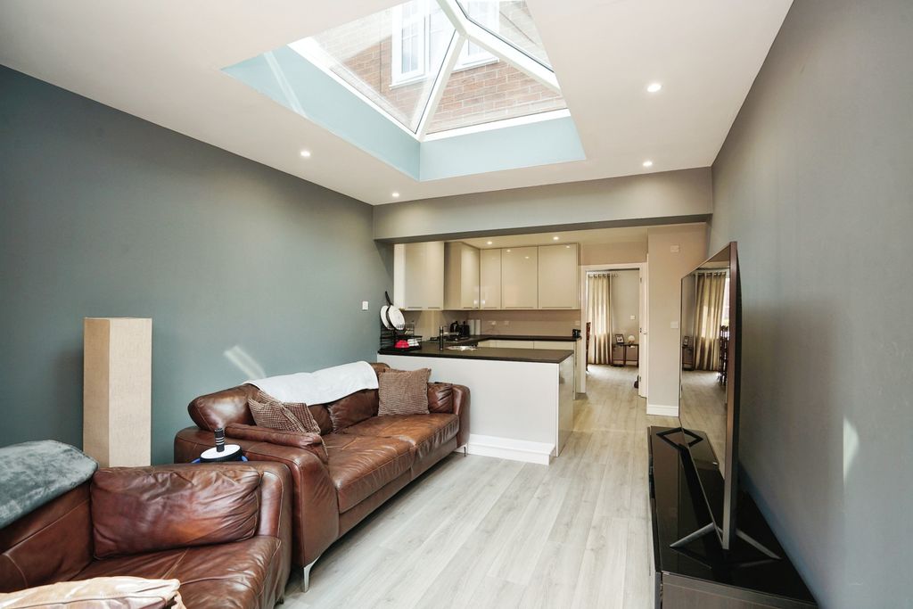 Property photo 2 of 15 Open Plan Living