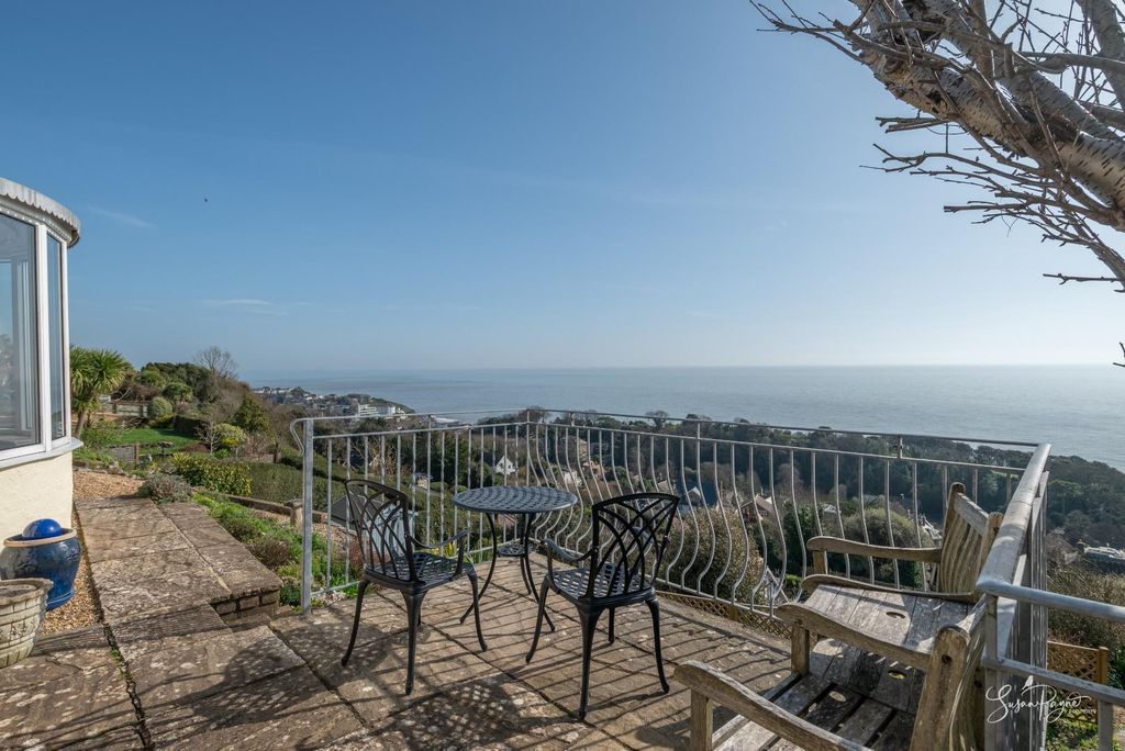 Property photo 2 of 40 Garden And Views