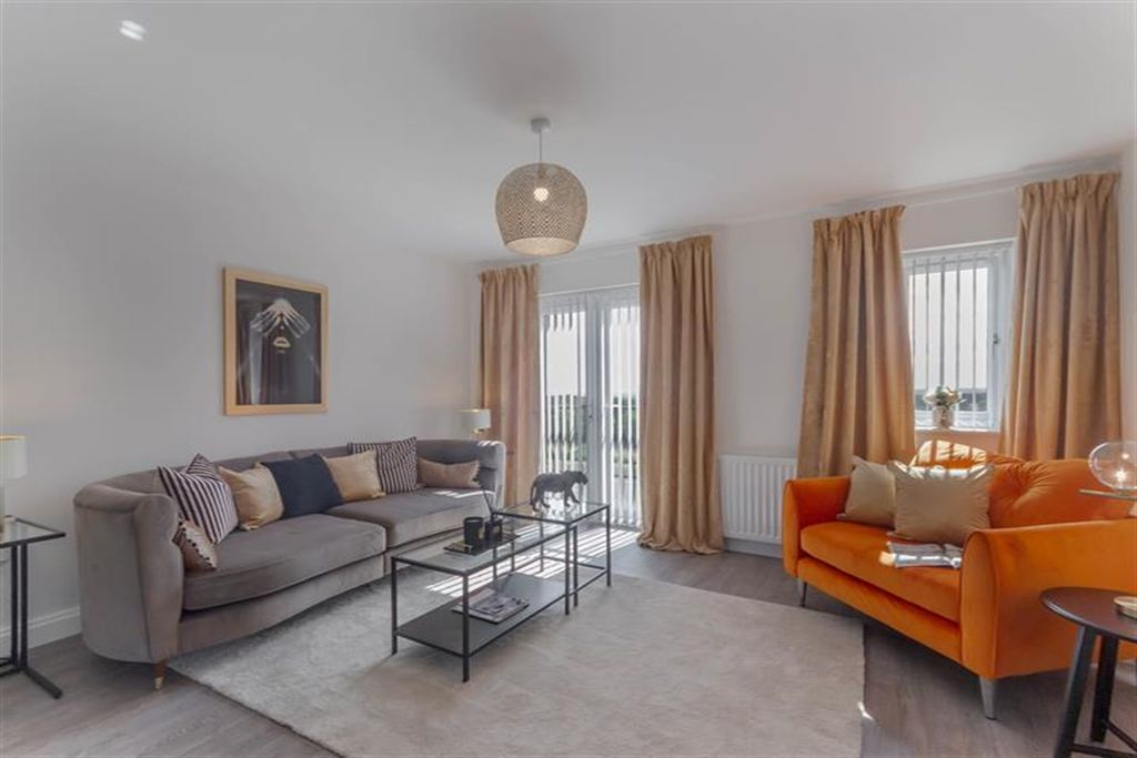 Property photo 2 of 12 Lounge