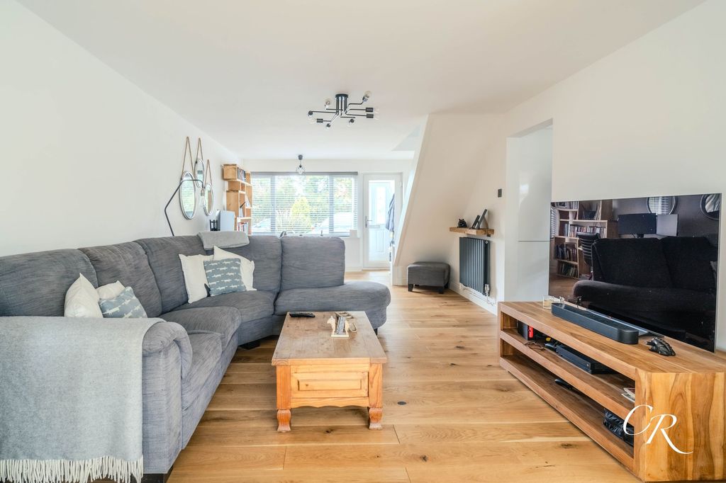 Property photo 2 of 17