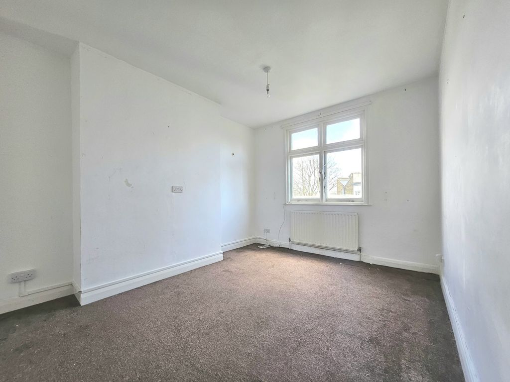 Property photo 3 of 13 Photo 10