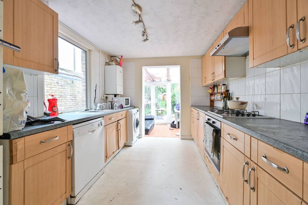 Property photo 2 of 11