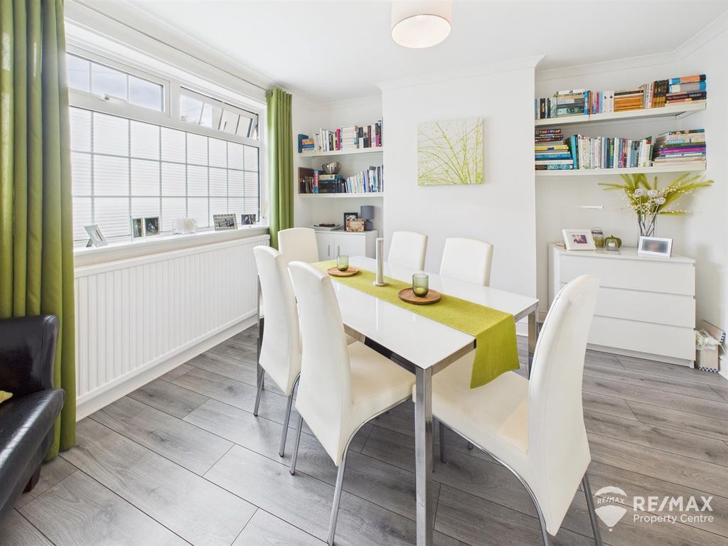 Property photo 3 of 26 Cam02842G0-Pr0278-Still007.Jpg