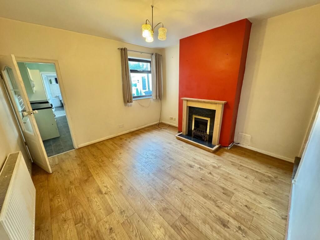 Property photo 3 of 9 5.Jpeg