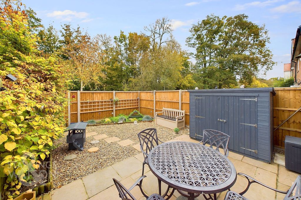 Property photo 2 of 19