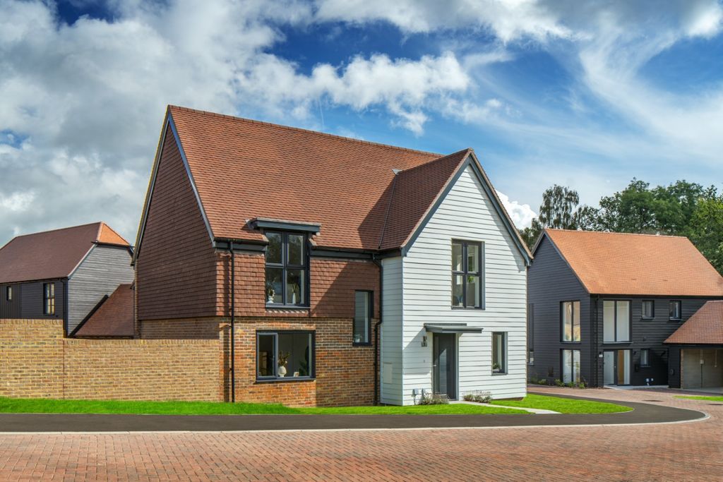 Property photo 1 of 9 The Hever