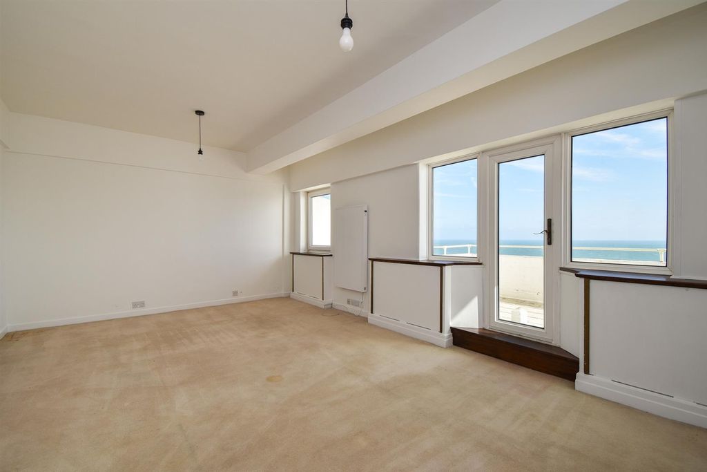 Property photo 1 of 16 Living Space