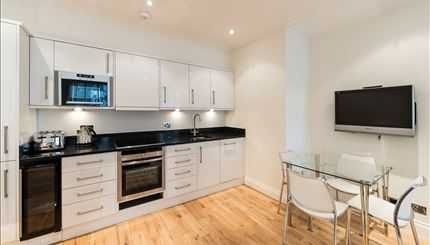 Property photo 3 of 6 Kitchen