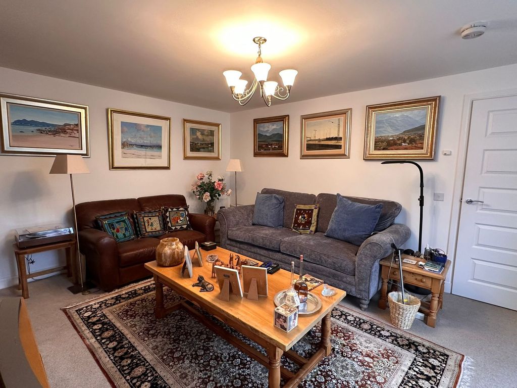 Property photo 3 of 25