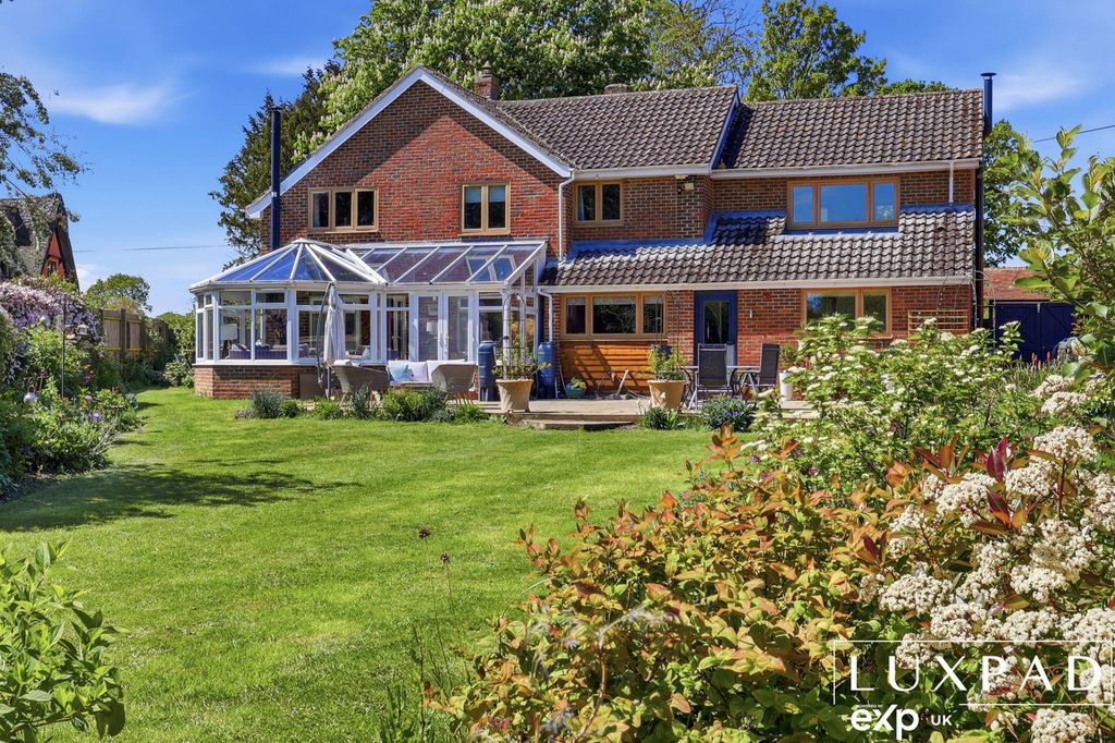 Property photo 2 of 48