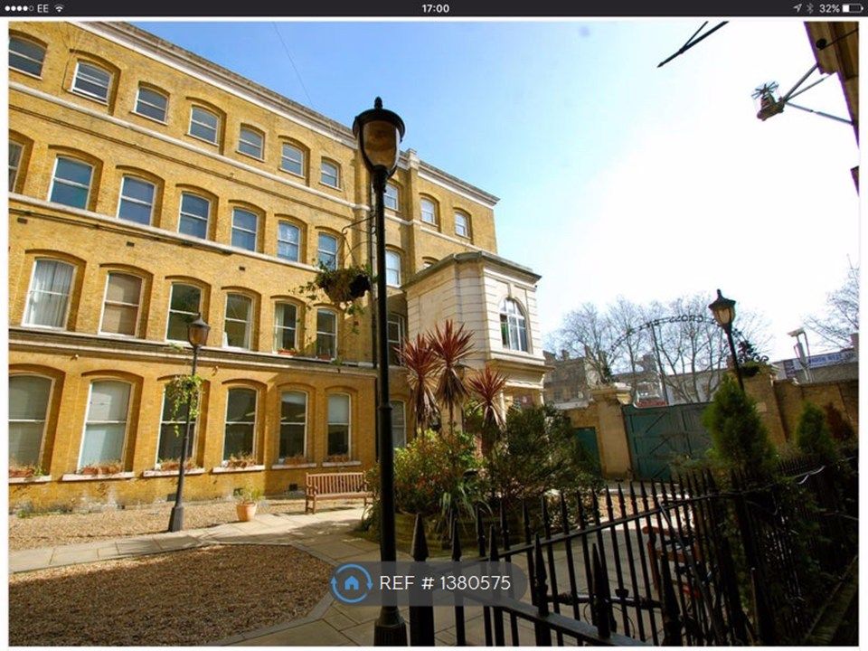 Property photo 2 of 12 Courtyard With Character